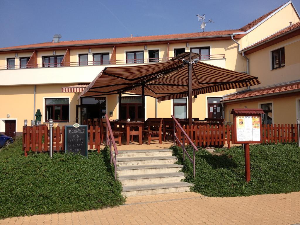 Apartmany, Penzion, Wellness U Zlate Rybky Vyskov Ngoại thất bức ảnh
